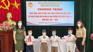 Hà Nội quyên góp được 2.345 máy tính, thiết bị hỗ trợ học sinh nghèo