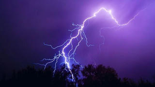 Sét đánh 1 người tử vong, 2 người bị thương