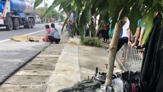 Tin giao thông đến sáng 18/9: Trên đường tới trường, nam sinh bị xe tải tông tử vong; va chạm với xe máy điện, 1 người tử nạn