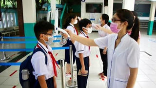 Thêm một số tỉnh cho học sinh dừng tới trường vì liên quan ca mắc COVID-19