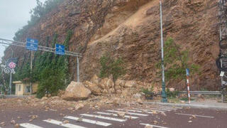 Sạt lở núi Bà Hoả, 3 người bị thương