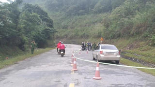 Người đàn ông tử vong bất thường trong ô tô đỗ ven đường