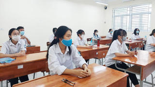 Học sinh TP HCM đến trường trở lại, các em học tạm ở địa phương khác thế nào?