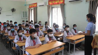 Những tỉnh nào cho toàn bộ học sinh tới trường?