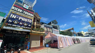 Chủ cửa hàng kiện cô gái 'bom' 150 mâm cỗ