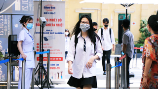 Một trường THPT ở Hà Nội thông báo chưa học trực tiếp ngày 6/12