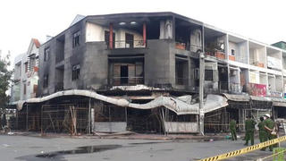 Cháy tiệm vải, 4 người trong gia đình tử vong