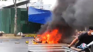 Tin giao thông đến sáng 9/12: Ô tô bán tải phơi bụng dưới mương, 2 người tử vong; Tai nạn liên hoàn, 3 người bị bỏng