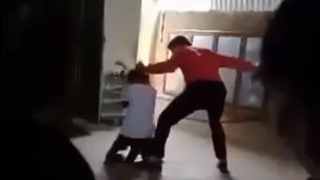 Tạm đình chỉ thầy giáo bị tố đánh học sinh