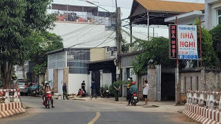 Tin giao thông đến sáng 28/12: Tông vào bờ rào, nam thanh niên tử vong; xe tải lao xuống suối, 1 người thiệt mạng