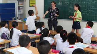 Từ hôm nay, Bắc Giang tạm dừng dạy tiếng Anh tăng cường với giáo viên nước ngoài 