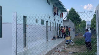 Thi thể người phụ nữ bị bó chặt giữa phòng trọ