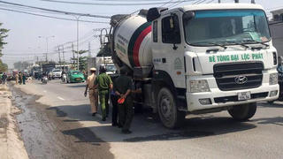 Va chạm với xe bồn chạy cùng chiều, người đàn ông tử vong