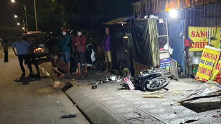 Tin giao thông đến sáng 8/4: Ô tô container, xe máy tông cột đèn chiếu sáng ở Bình Dương khiến 1 người tử vong