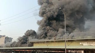 Huy động gần 200 cảnh sát chữa cháy công ty may