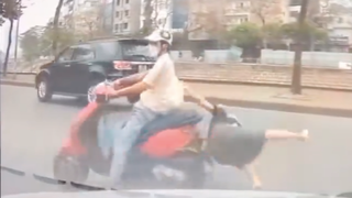 Nam thanh niên đánh rơi bạn gái giữa đường