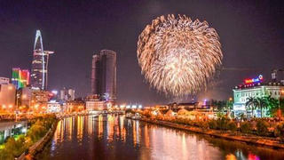 TP HCM bắn pháo hoa mừng lễ 30/4