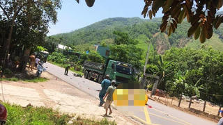 Hai vợ chồng tử nạn trên đường đến viện chăm con ốm