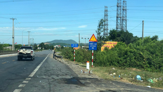 Va chạm với xe khách, 2 công an tử vong