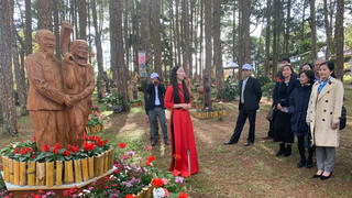 Nét đẹp văn hóa Tây Nguyên qua tượng gỗ