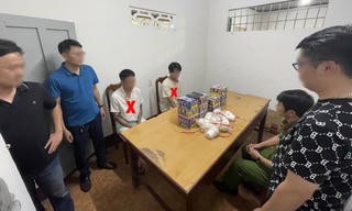 Dùng tài khoản facebook “ảo” buôn bán pháo hoa