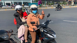 Người dân bỡ ngỡ ngày đầu đóng đèo Prenn