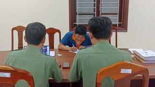 Lập nhóm 'chỉ điểm' chốt cảnh sát giao thông, 2 người bị xử phạt