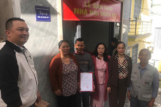 Bàn giao nhà đại đoàn kết cho hộ gia đình có hoàn cảnh đặc biệt khó khăn ở Đà Lạt