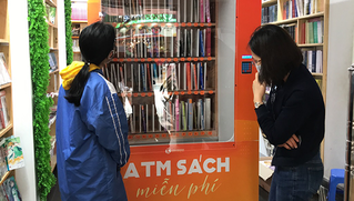 Sau ATM gạo, Hà Nội có máy ATM sách miễn phí đầu tiên