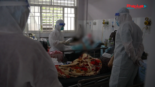 Hoạt động trong khu điều trị bệnh nhân COVID - 19 tại Bệnh viện TP Thủ Đức. 