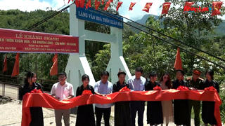 Hà Giang: Bác sĩ Tươi "thay áo mới" cho cây cầu treo Thôn Xuân Hoà 