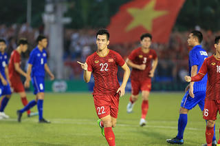 Bóng đá Việt Nam: Tinh thần không từ bỏ