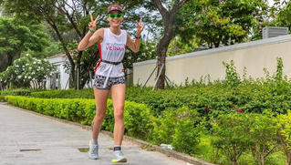 Người mẫu Trần Hiền mơ thành... bình luận viên bóng đá 