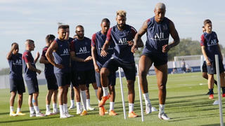 Paris Saint-Germain: 50 năm và giấc mộng vô địch