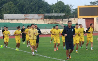 Bóng đá miền Trung: Nỗi lo trụ hạng