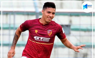 Malaysia hối hả nhập tịch cầu thủ để 'đối đầu' với ĐT Việt Nam