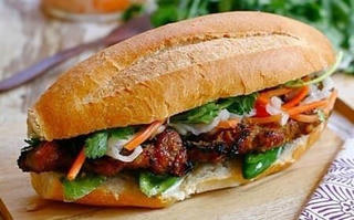 Bánh mì nóng Sài Gòn ơi! 