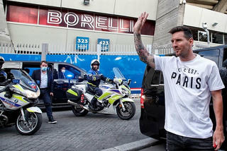 Những bước đi đầu tiên của Leo Messi ở Paris