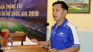  Trọng tài Đặng Thanh Hạ điều hành tại AFF Cup 2020 