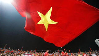 Cổ động viên Việt Nam muốn mang lá cờ lớn đến Sân Bishan