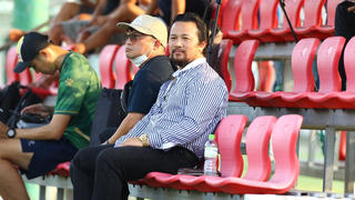 "Nếu xem thường bóng đá Việt Nam, các ngoại binh sẽ thất bại" 