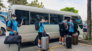 11 thành viên U23 Việt Nam âm tính với COVID-19 đã di chuyển về nước 