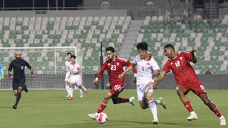 Ông Troussier bình thản khi U23 thua đậm UAE