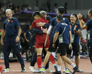 Chiến thắng để hướng tới tương lai 