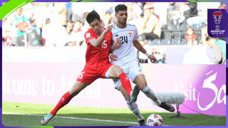 Ông Troussier trở về Hà Nội ngay sau trận thua tuyển Iraq