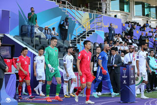 Đỗ Hùng Dũng động viên đồng đội sau hành trình không như ý tại vòng chung kết Asian Cup 2023