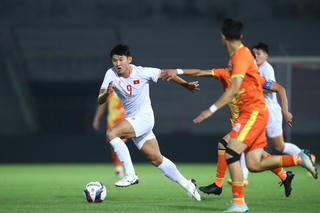 U20 Việt Nam thắng đậm ngày ra quân