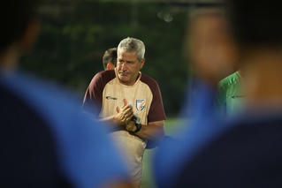 "Chúng tôi có những cầu thủ giỏi nhất để đấu với Việt Nam”