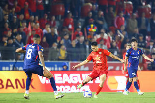 Vòng 12 V.League 2024/25: Bám đuổi trên bảng xếp hạng