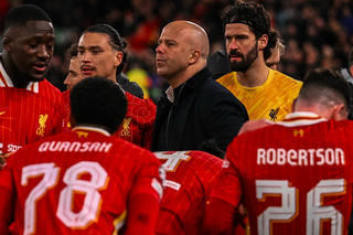 Liverpool rời Champions League trong bàng hoàng